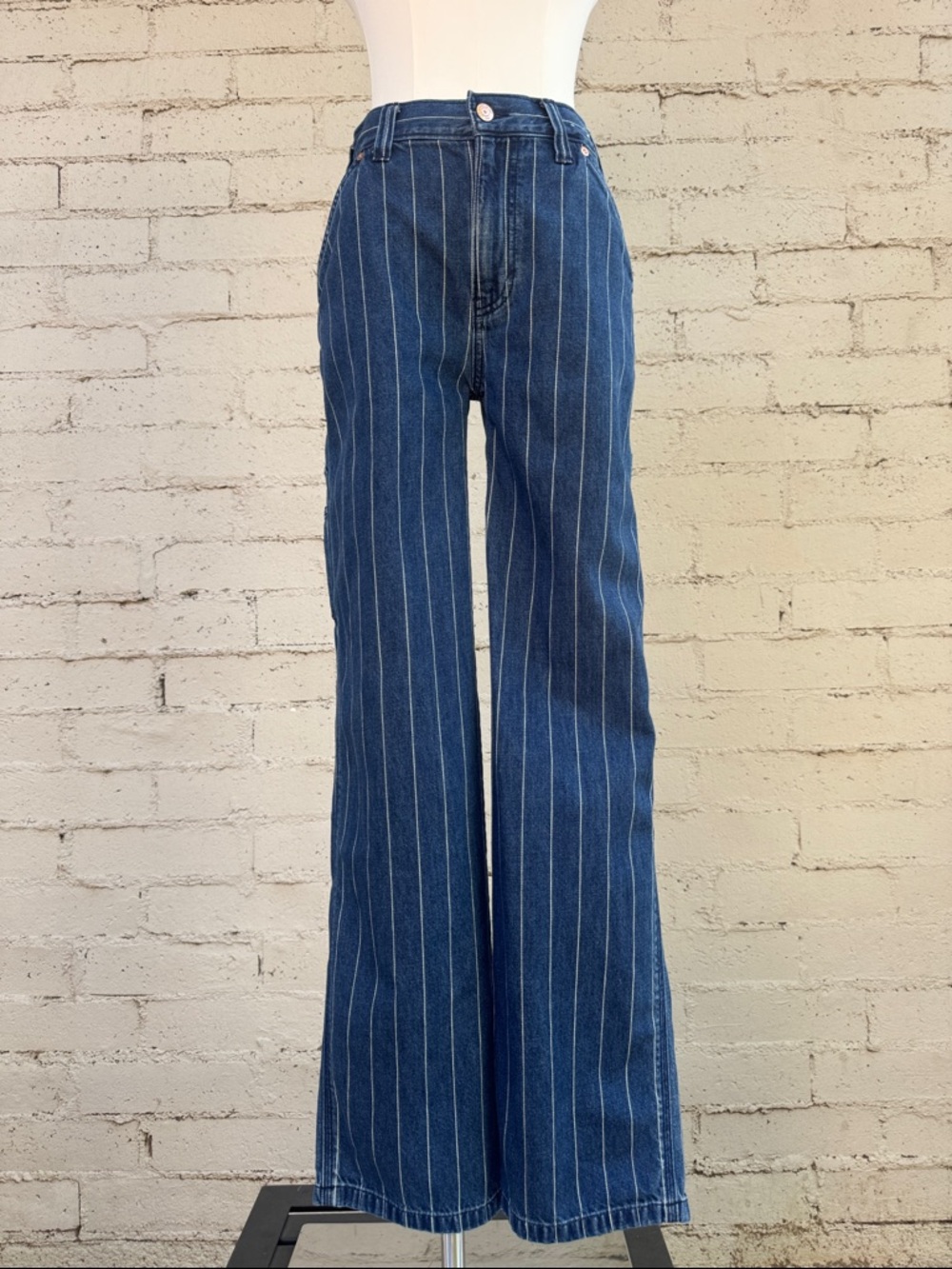 GAP 90s Loose Carpenter Mid Rise Medium Indigo Pinstripe Jeans Size 24 - Picture 5 of 16